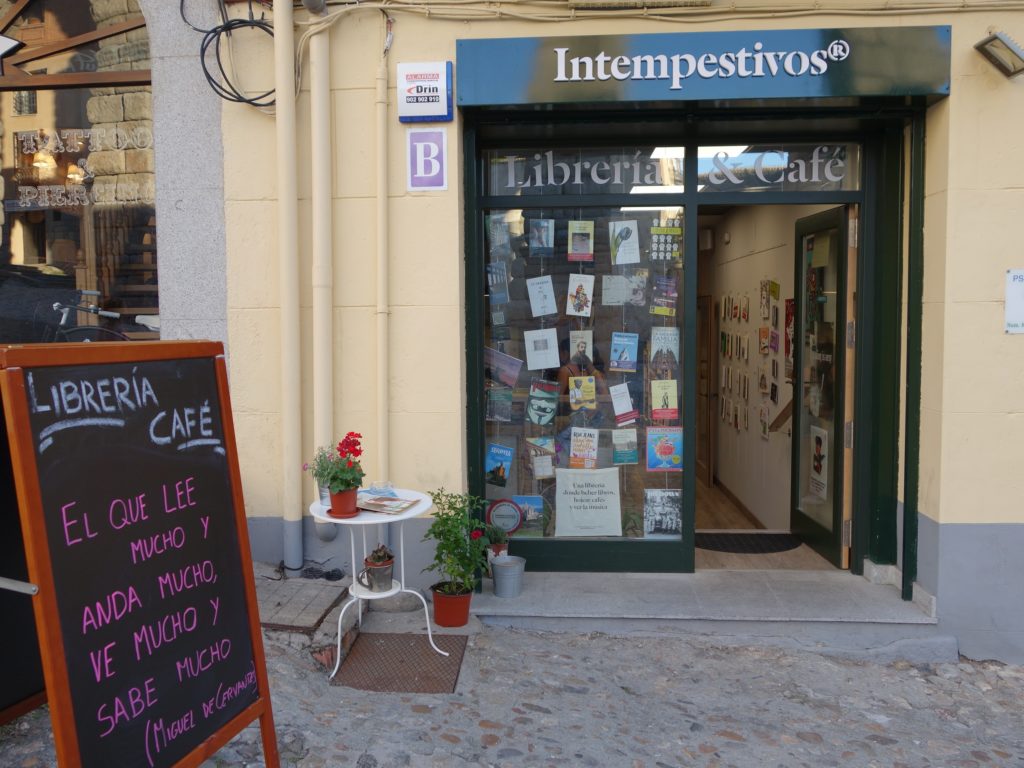 Entrada Librería Intempestivos Segovia